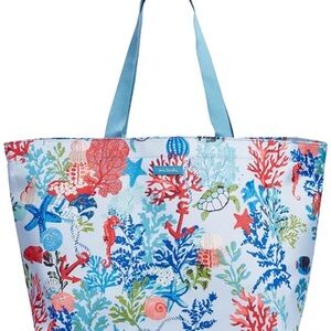 Vera Bradley
Lighten Up Family Beach Tote